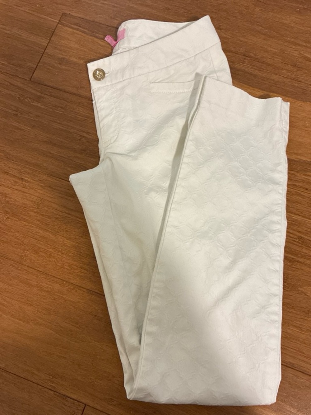 Lilly Pulitzer White Quilted Cotton Bermuda Pants with Gold Button